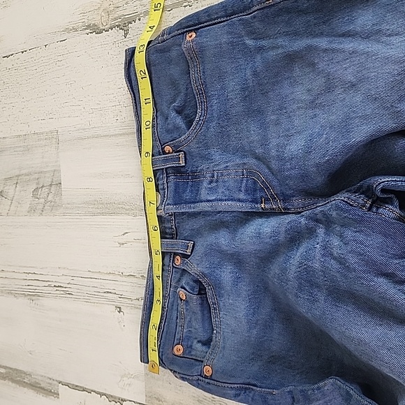 Levi's Premium Wedgie medium wash denim blue jeans button fly 5 pocket Size 25 - Picture 13 of 13